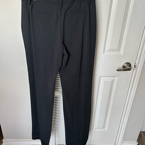 Cabi wide leg pinstripe pants w/cuff - Picture 5 of 5